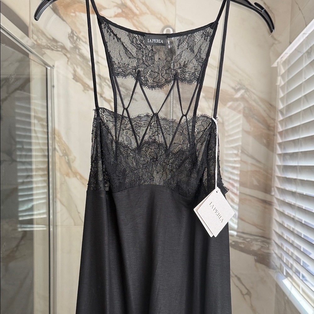La Perla🖤❤️ Elegant Black Lace Slip